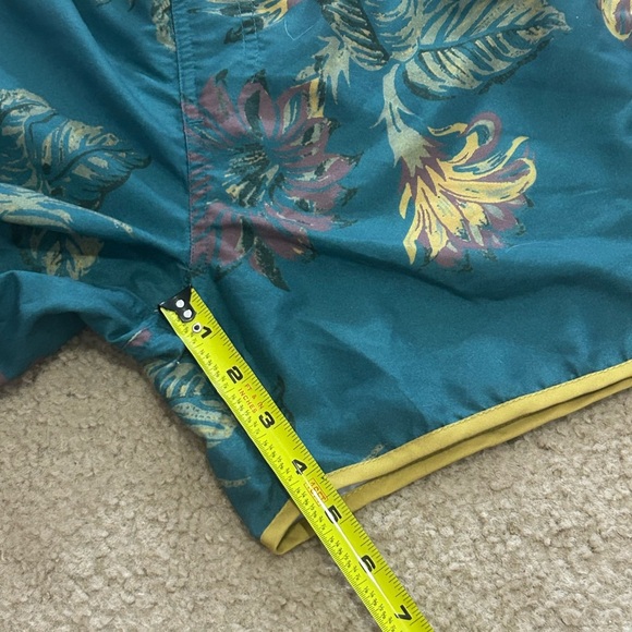 Maamgic Men’s Medium 5” Retro Floral Swim Trunks NWT - Picture 8 of 10